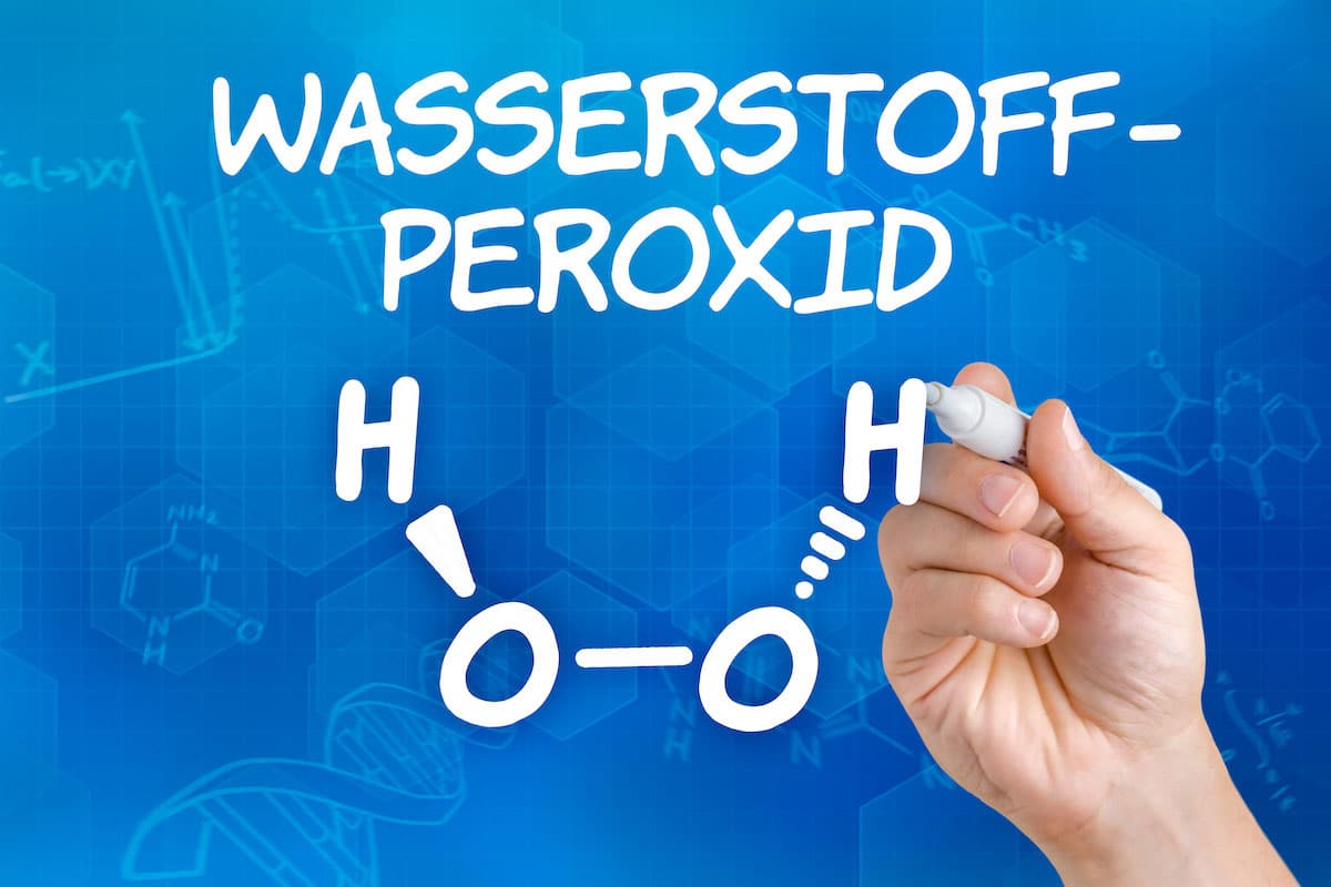 Wasserstoffperoxid Molekül zur Zahnaufhellung und modernen Bleaching-Behandlung